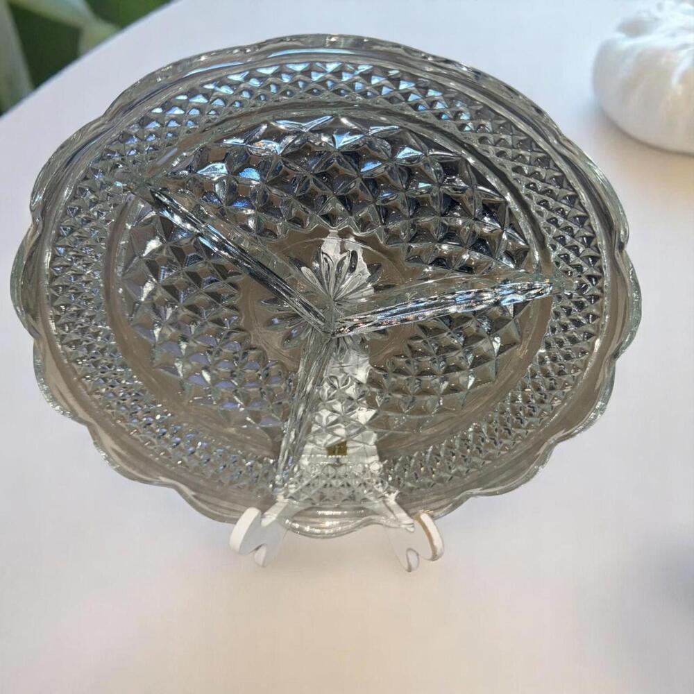 ANCHOR HOCKING WEXFORD 3 Sections GLASS DIVIDED RELISH DISH PLATE 8.5"